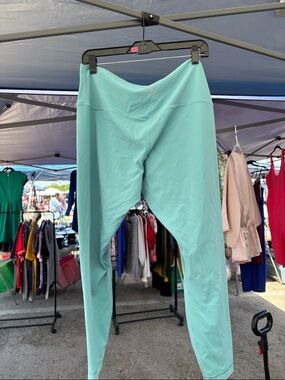 lululemon athletica Light Blue Aligns 3/4